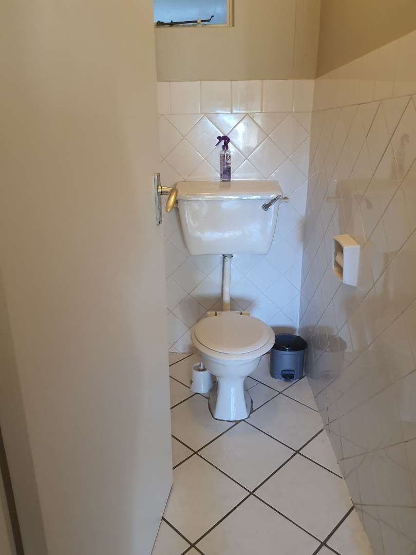 To Let 2 Bedroom Property for Rent in St Georges Park Eastern Cape